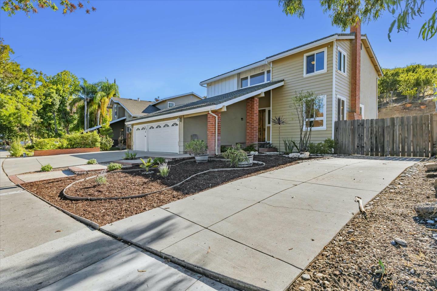 Property Photo:  468 Curie Drive  CA 95123 