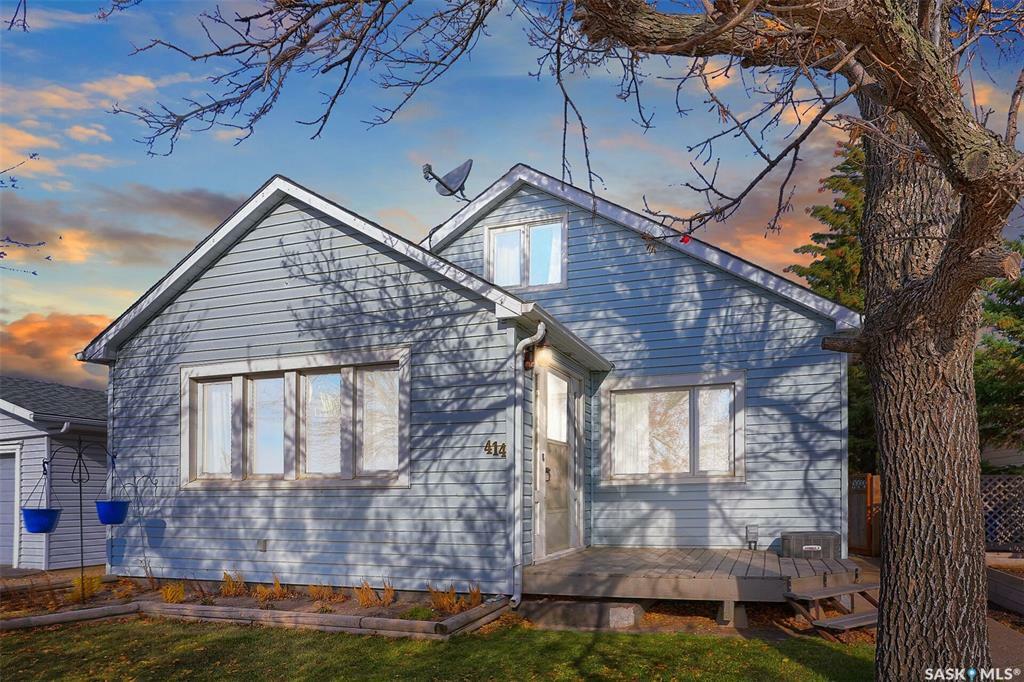 Property Photo:  414 Mountain Street  SK S0G 4V0 