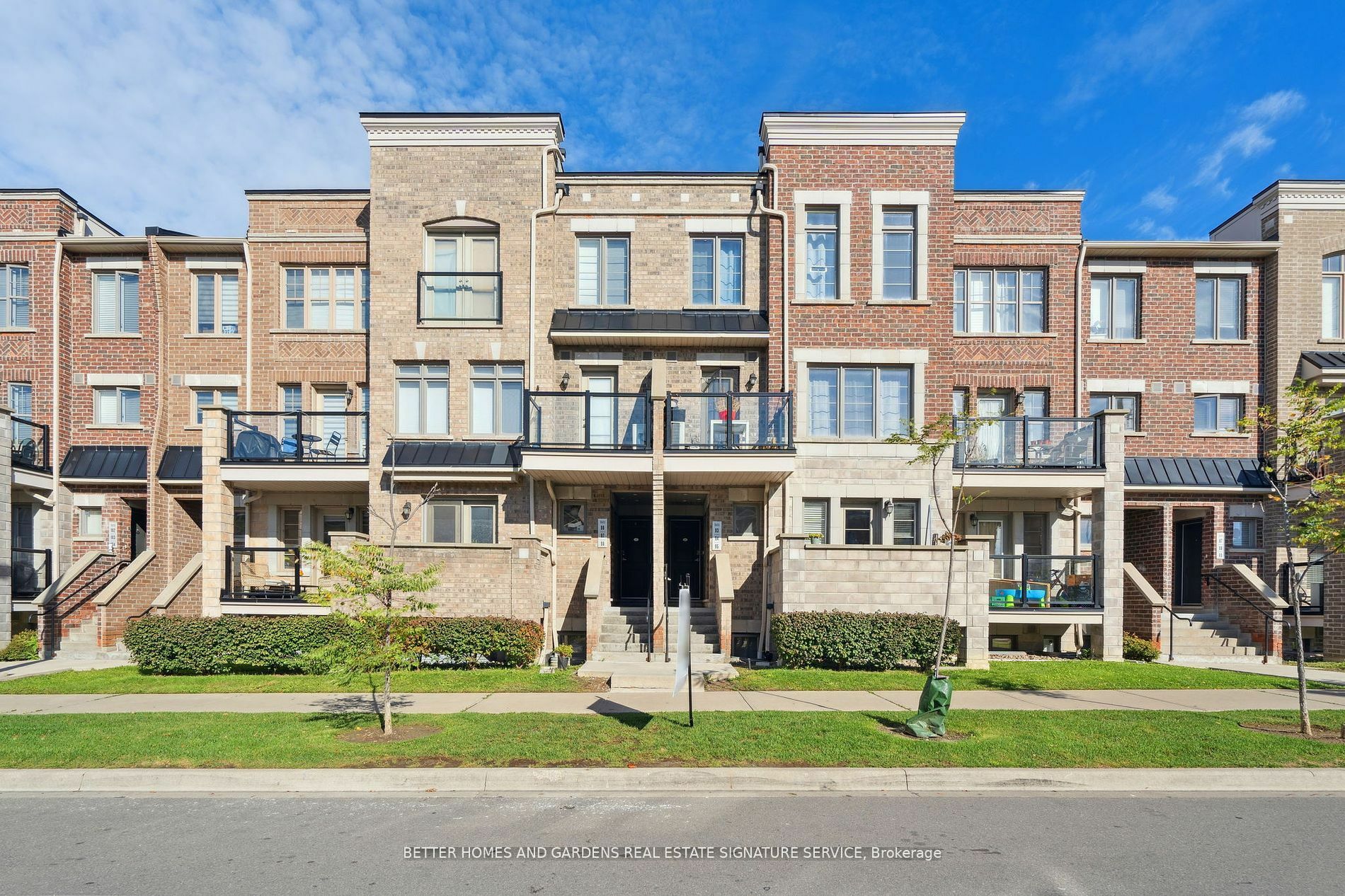 100 Parrotta Dr 95  Toronto ON M9M 0G1 photo