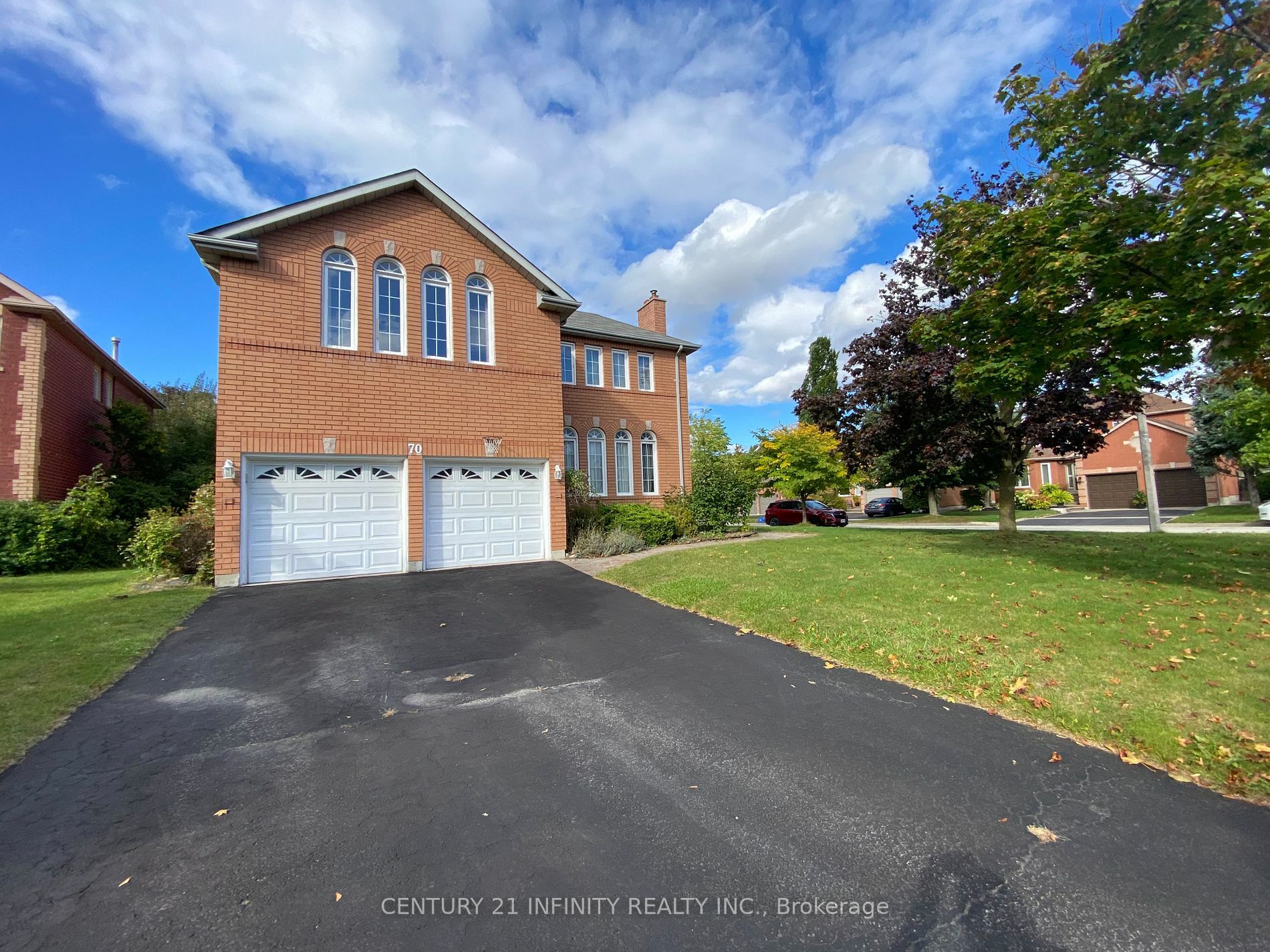 Property Photo:  70 Dewbourne Pl  ON L1R 1X9 