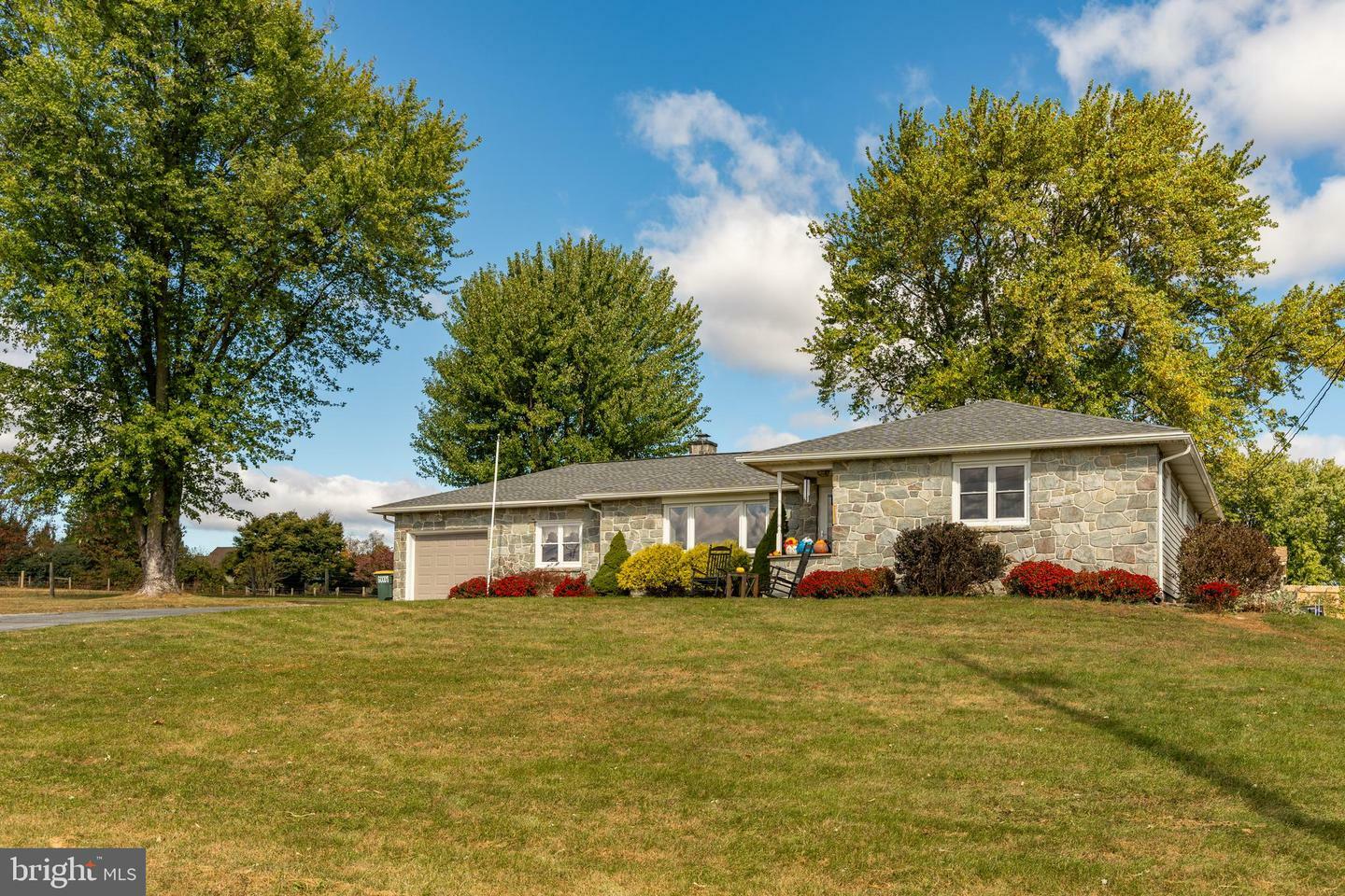 Property Photo:  1230 Steinmetz Road  PA 17578 