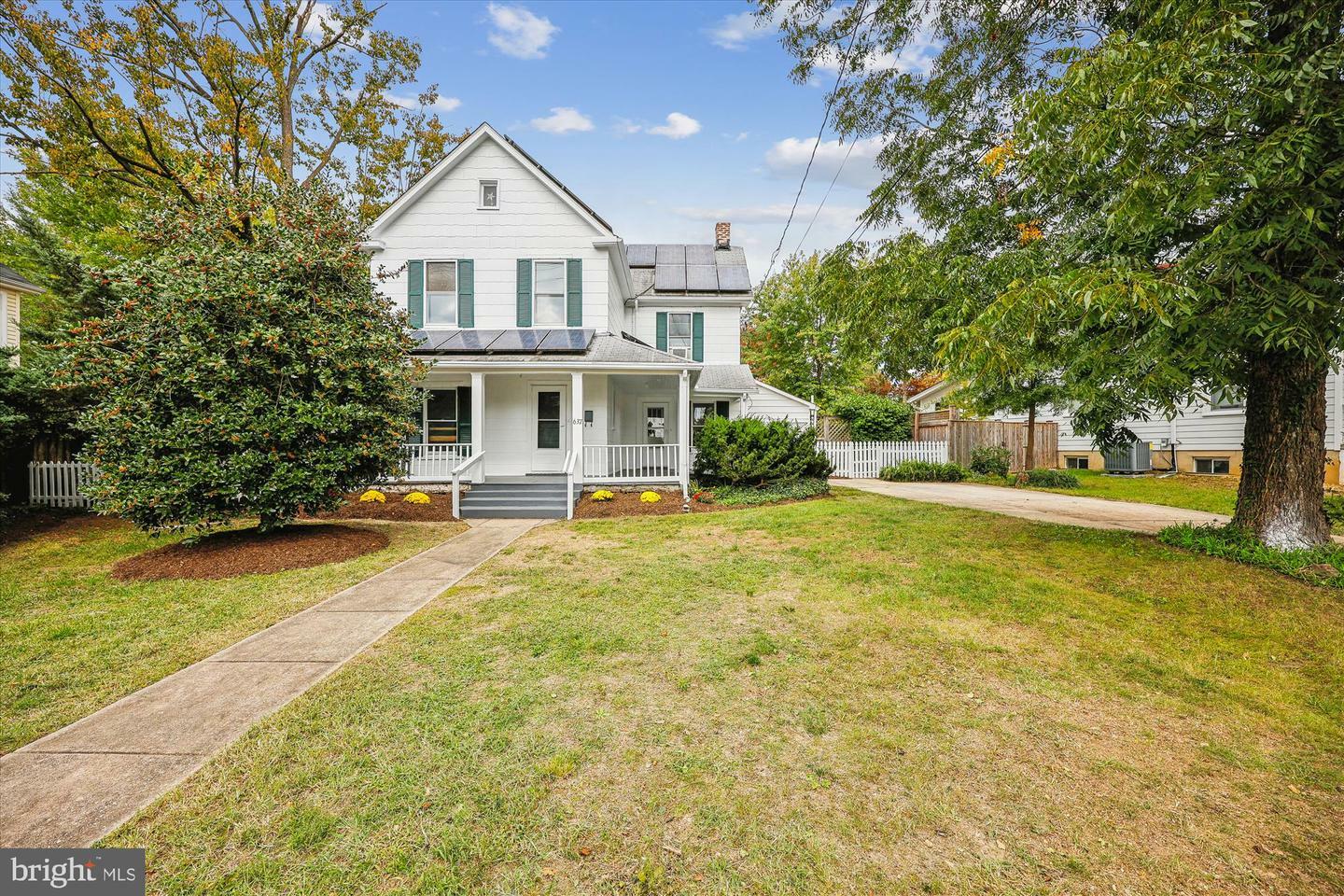 Property Photo:  637 Ritchie Avenue  MD 20910 