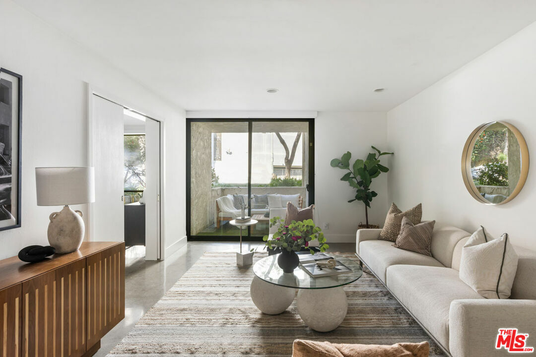 Property Photo:  8400 De Longpre Ave 203  CA 90069 