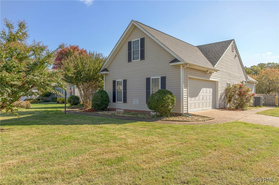 Property Photo:  11212 Oakstone Drive  VA 23060 