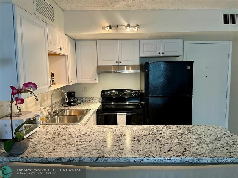 Property Photo:  3000 N Ocean Blvd 404  FL 33308 