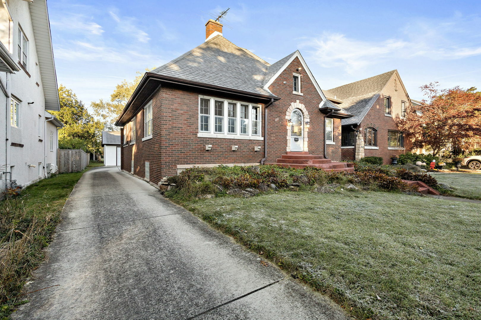 Property Photo:  282 Northwood Road  IL 60546 