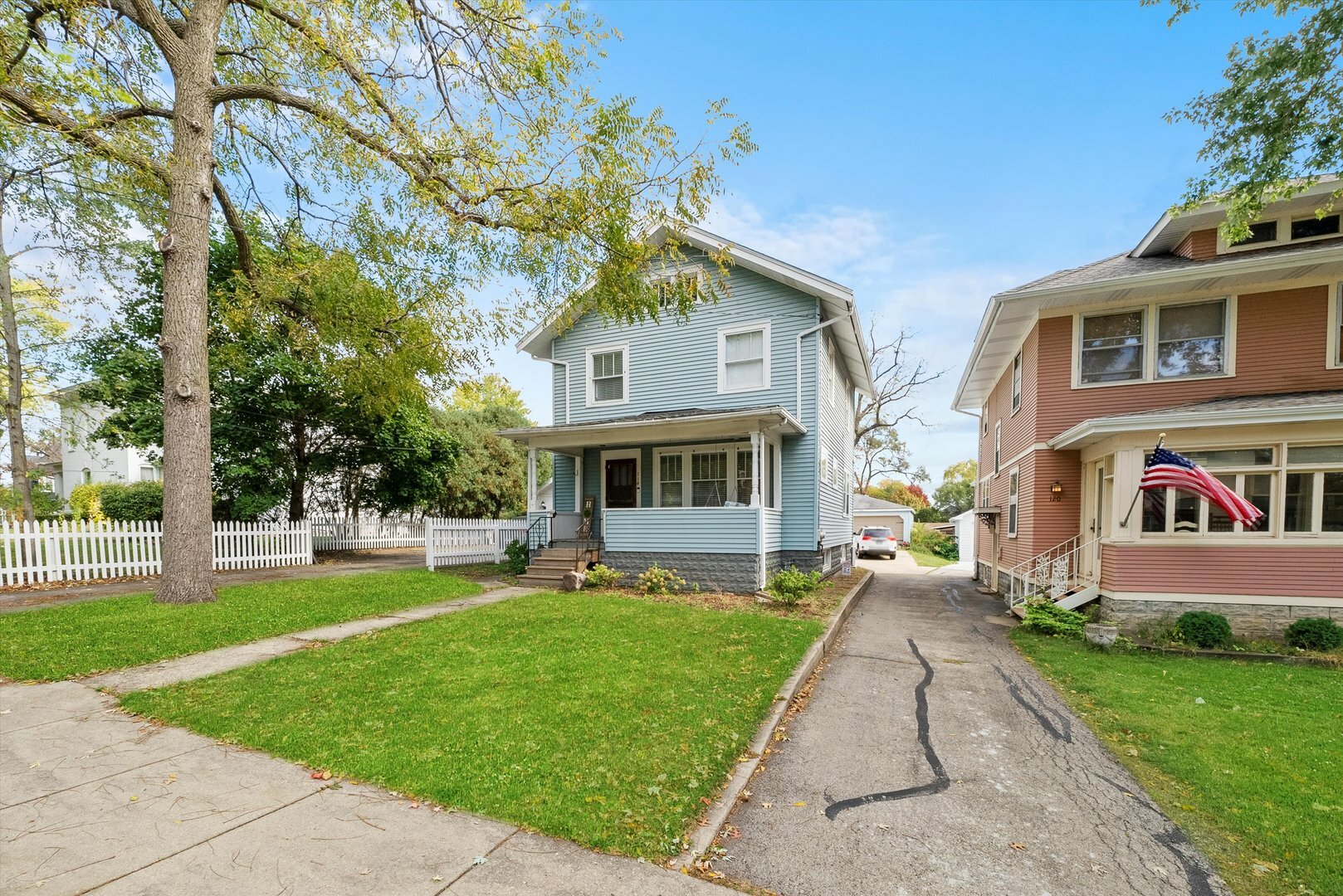 Property Photo:  114 S Highland Avenue  IL 60506 