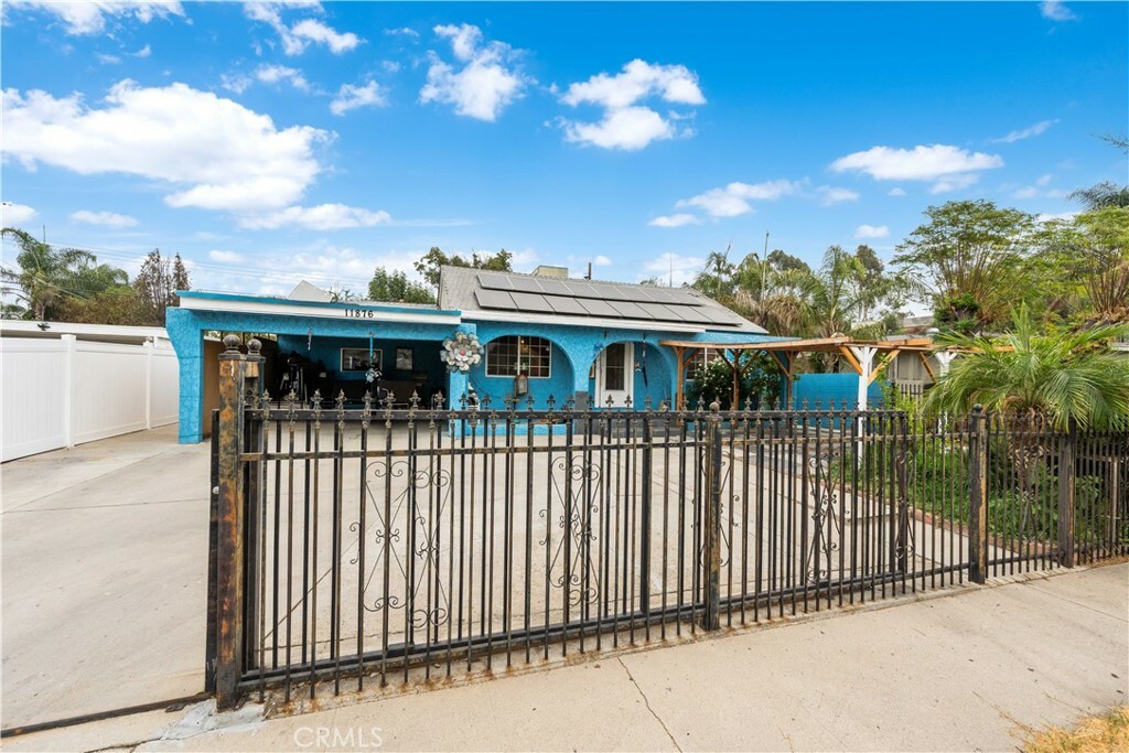 Property Photo:  11876 Cometa Avenue  CA 91331 