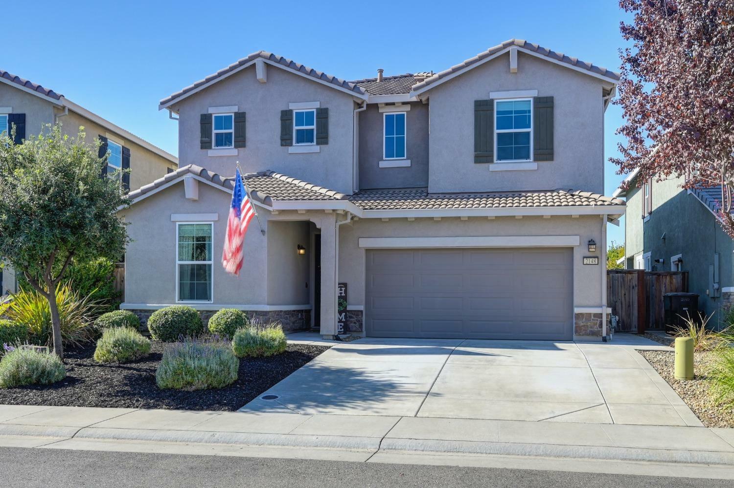 Property Photo:  2148 Castle Pines Way  CA 95747 