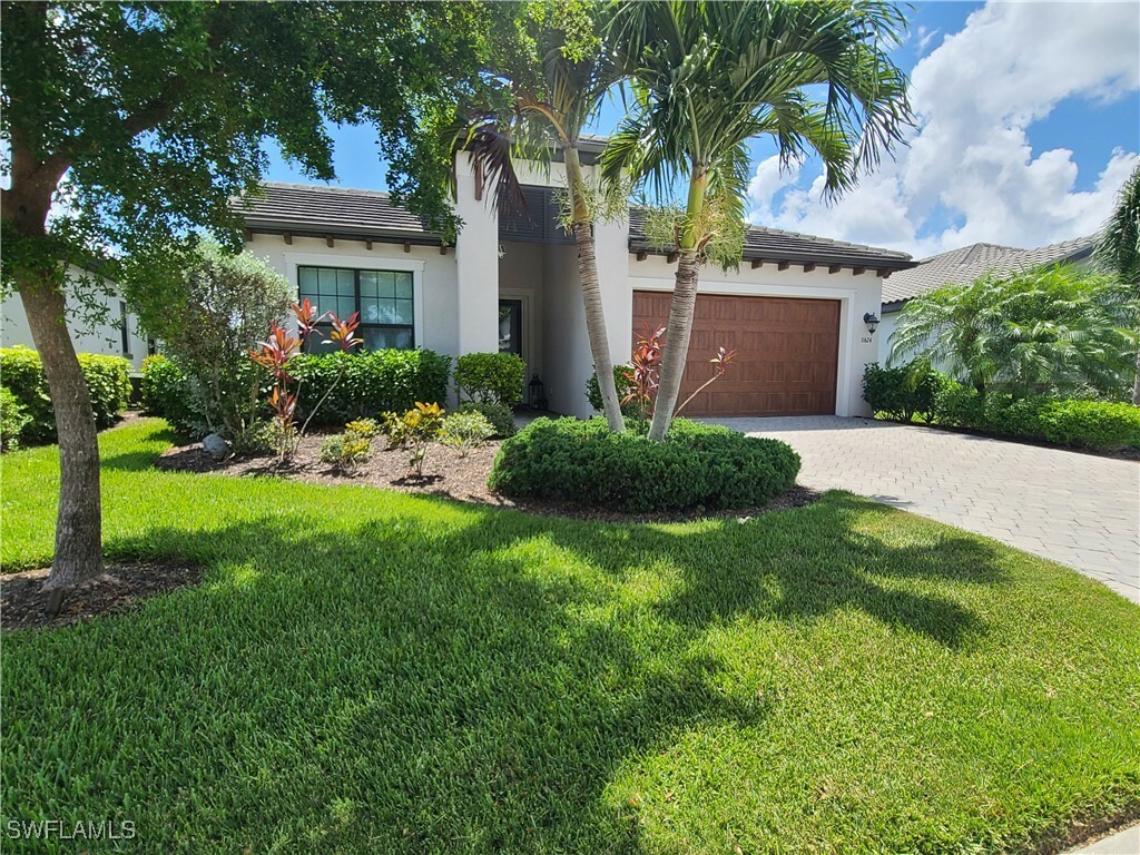 Property Photo: 11624 Onyx Circle FL 33913
