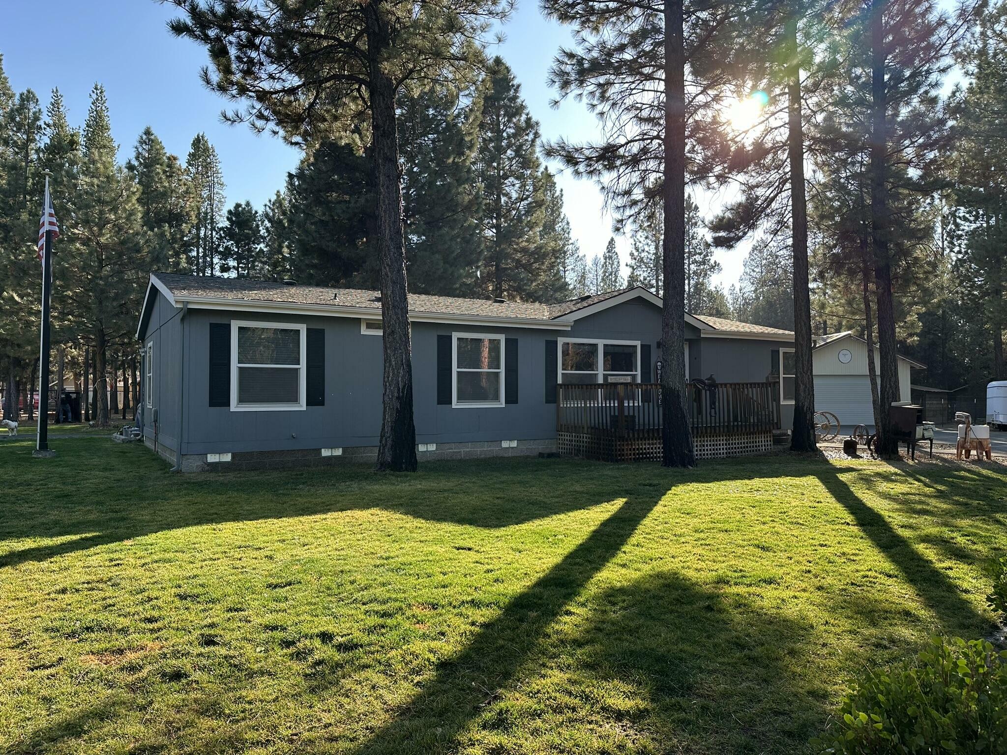 17575 Sutter Street  La Pine OR 97739 photo