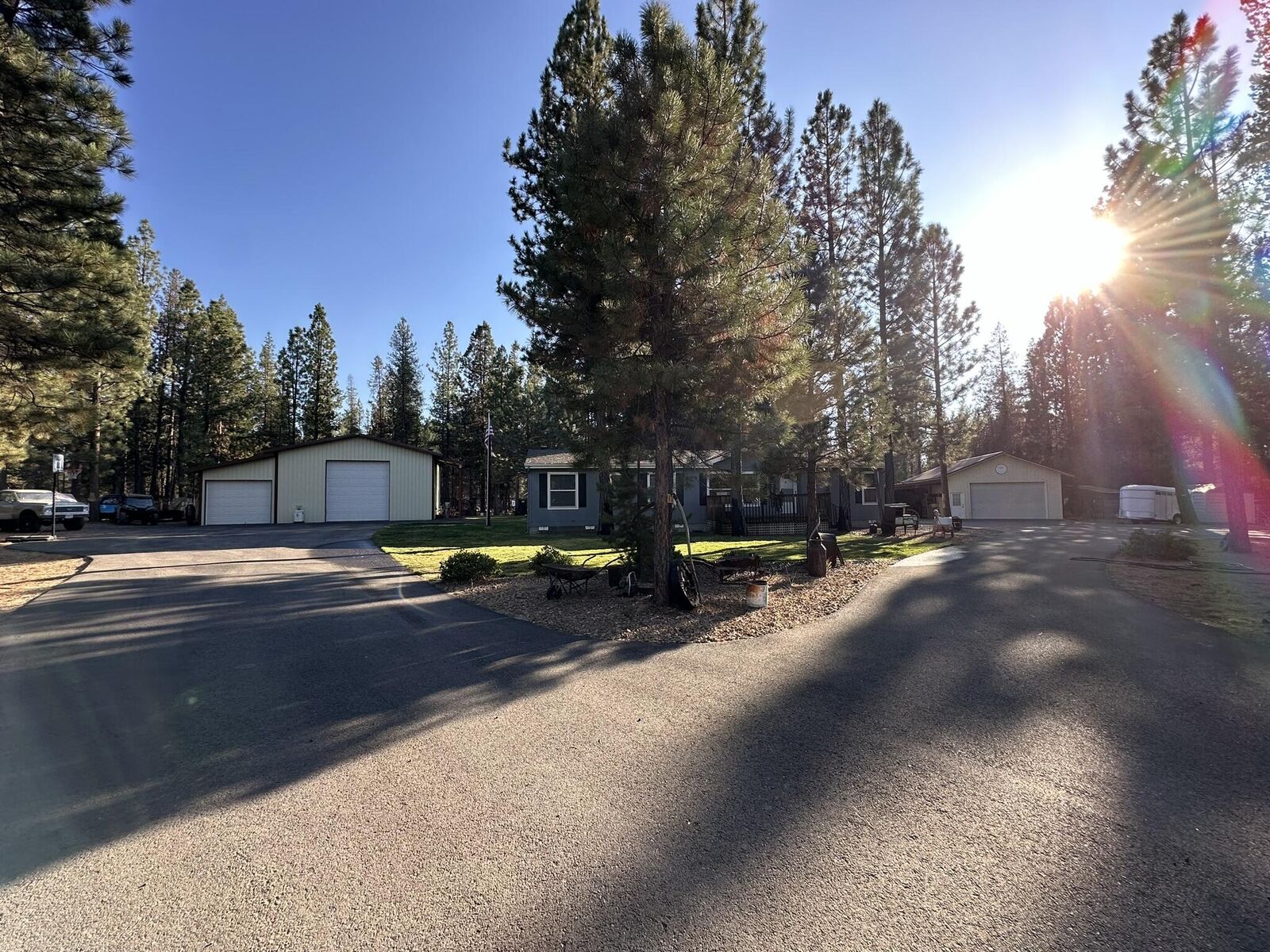 Property Photo: 17575 Sutter Street OR 97739