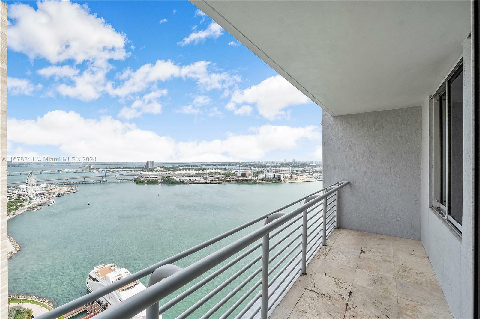 Property Photo:  335 S Biscayne Blvd 2810  FL 33131 