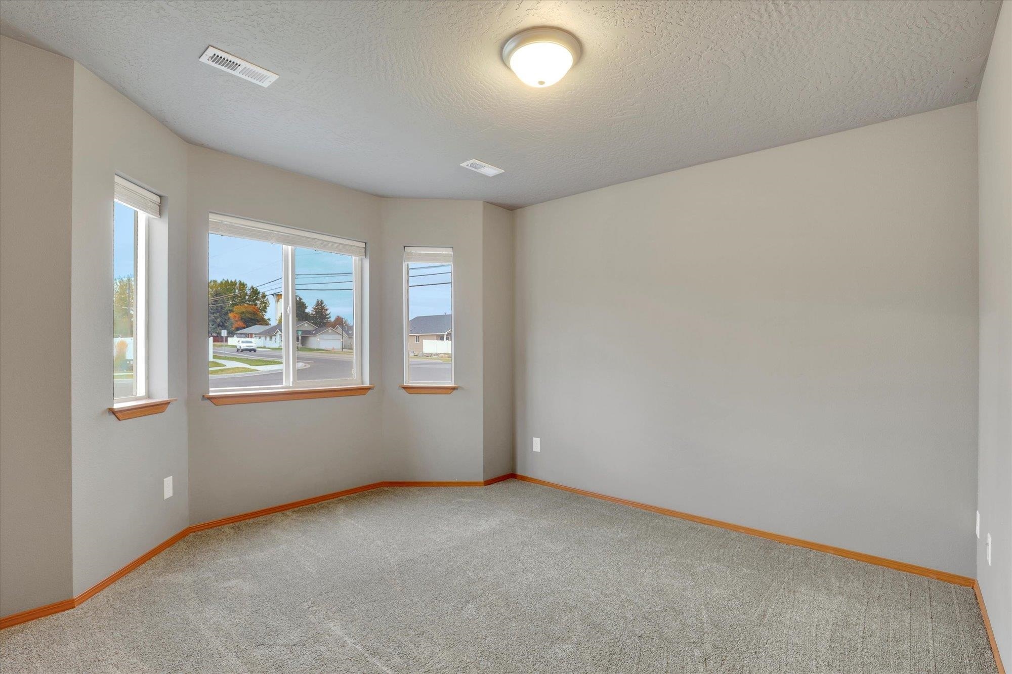 Property Photo:  8670 N Oak St  WA 99208 