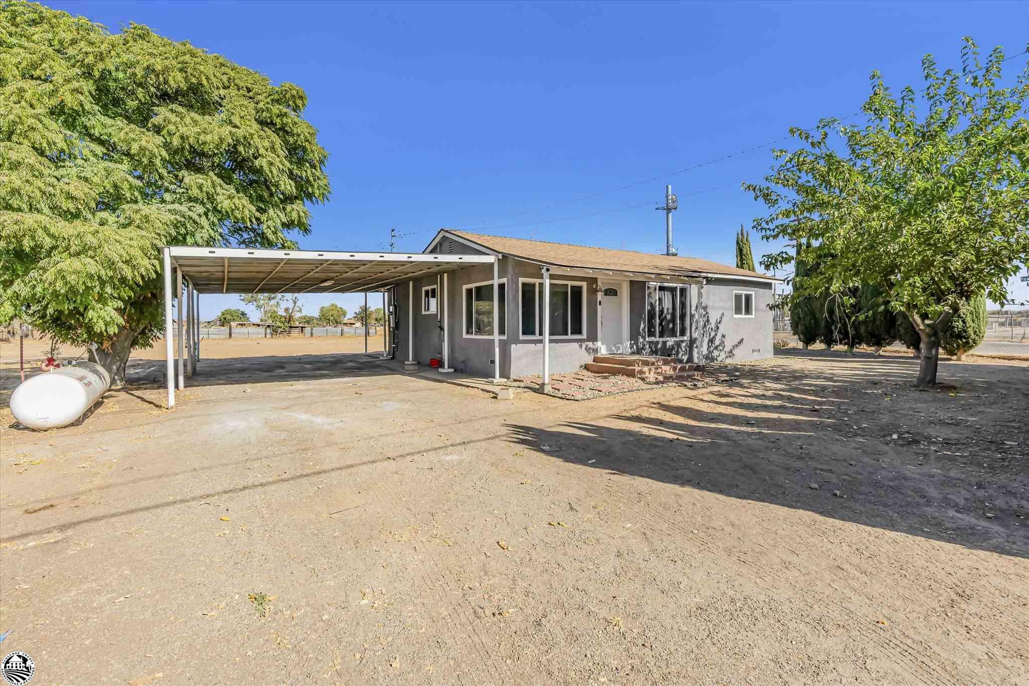 Property Photo:  16138 Raymond Road  CA 93638 