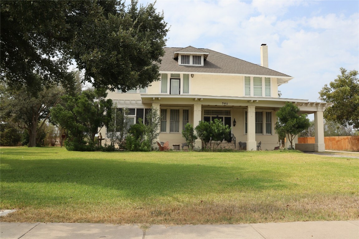 701 Sloan Street  Taylor TX 76574 photo