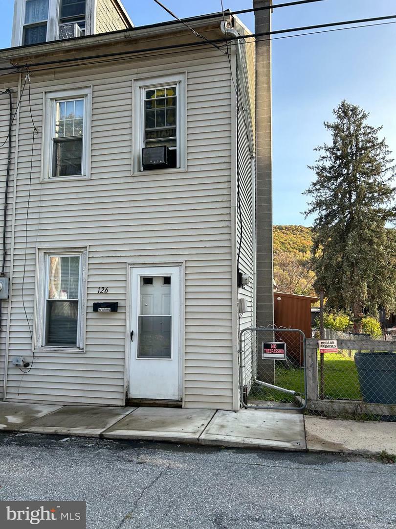 Property Photo:  126 Middle Street  PA 17921 