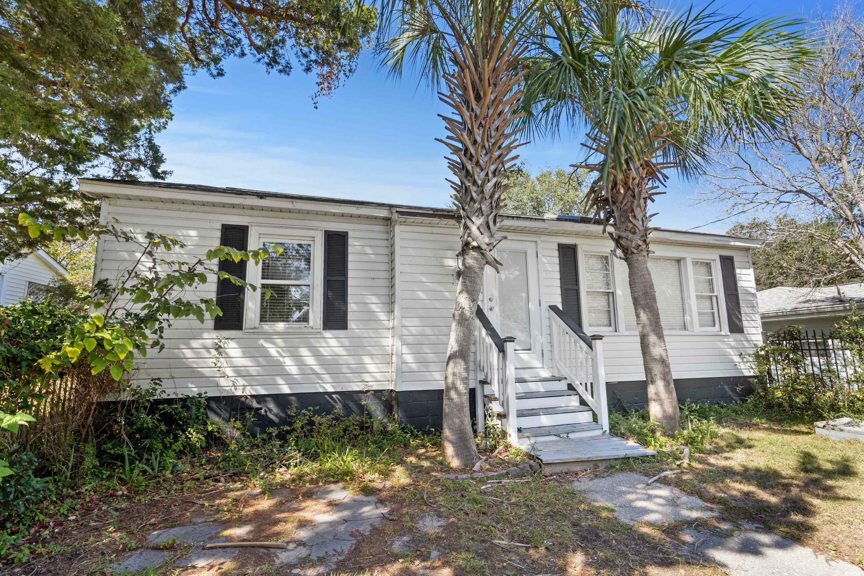 Property Photo:  202 Hilltop St.  SC 29582 