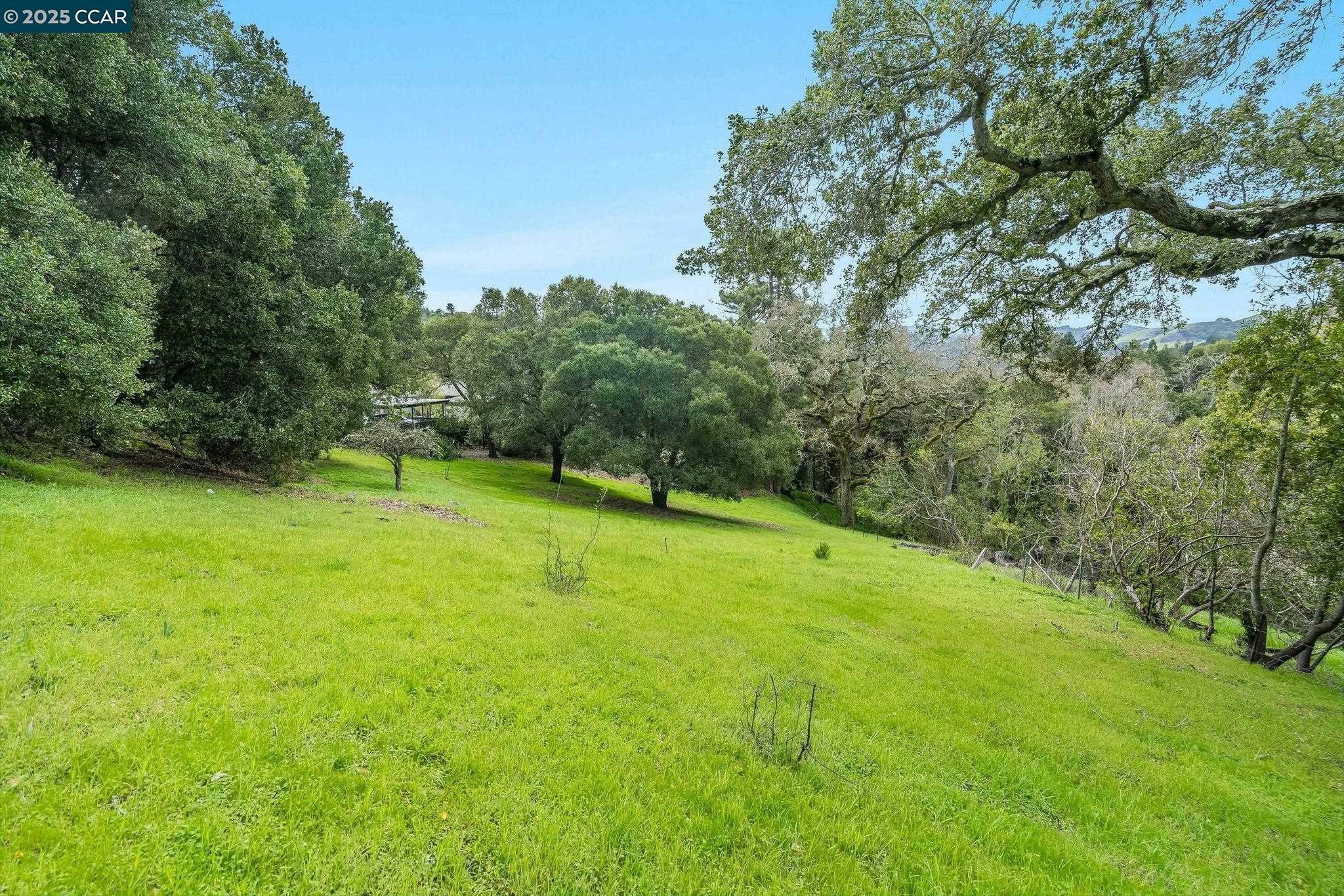 Property Photo:  9 Charles Hill Rd  CA 94563 