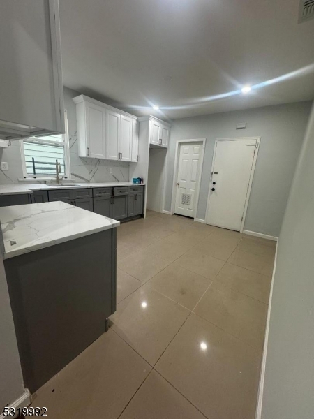 Property Photo:  749 S 10th St 2  NJ 07108 