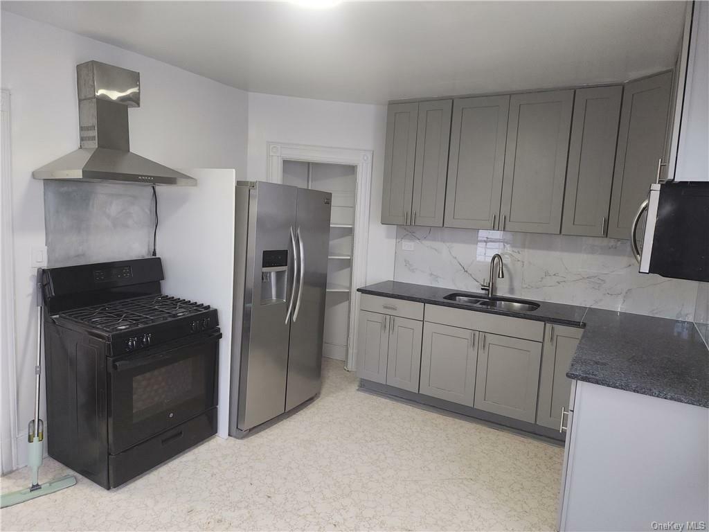 Property Photo:  183 Sickles 2nd Floor  NY 10801 