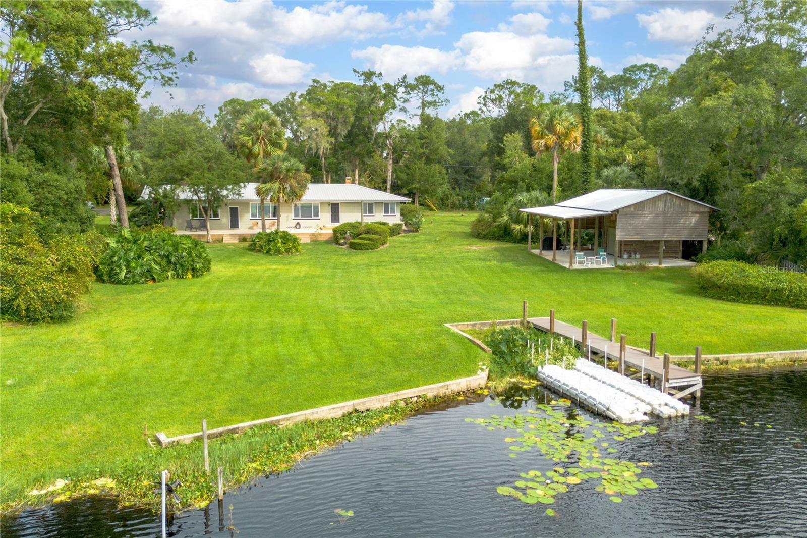 Property Photo:  1612 Pleasant View Drive  FL 32724 