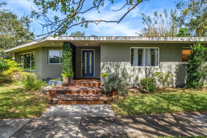 Property Photo:  1550 Ridgewood Street  FL 33755 