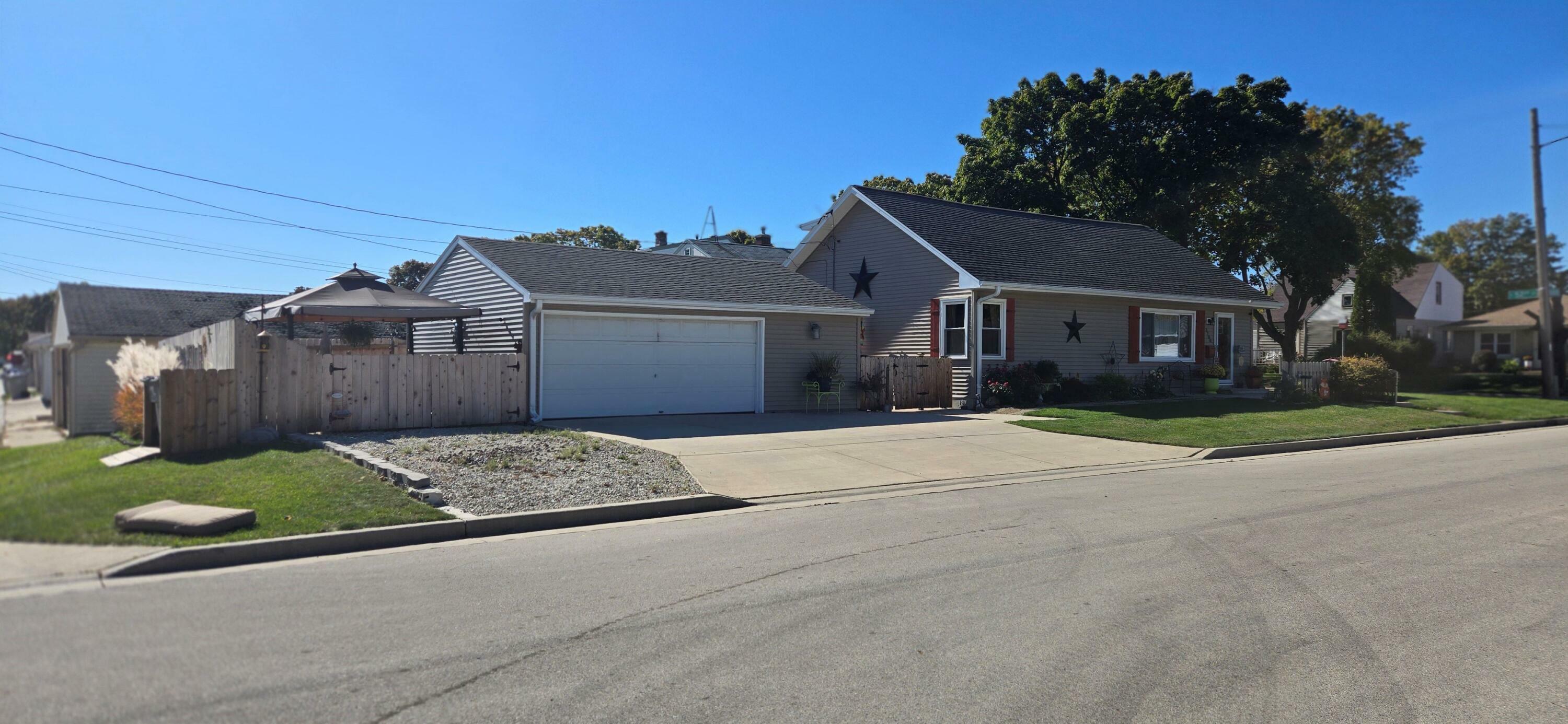 Property Photo:  3700 S 52nd St  WI 53220 