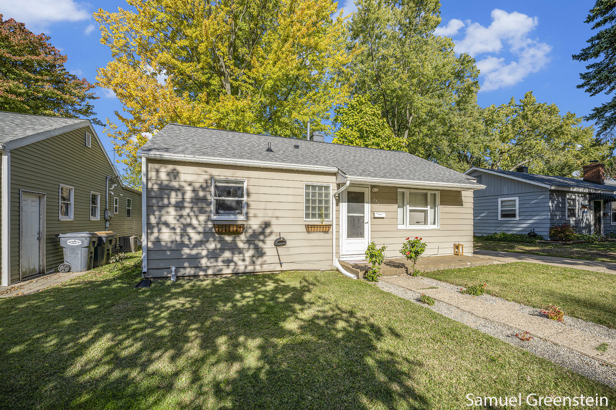 Property Photo:  734 Hiways Avenue  MI 49090 