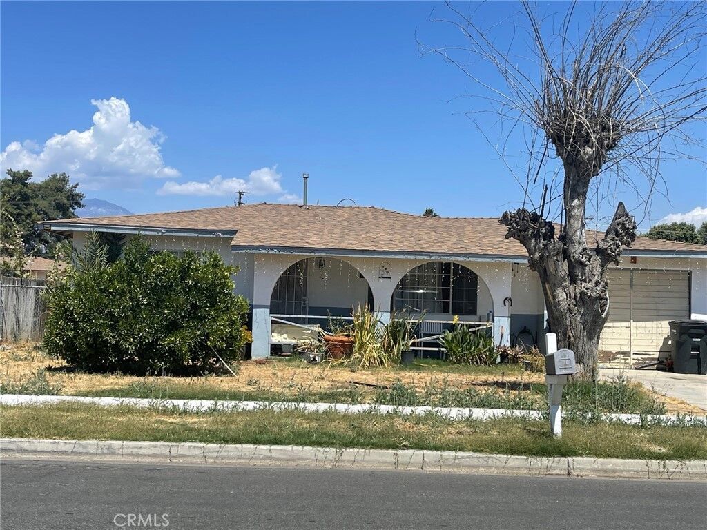 Property Photo:  582 S Taylor Street  CA 92543 