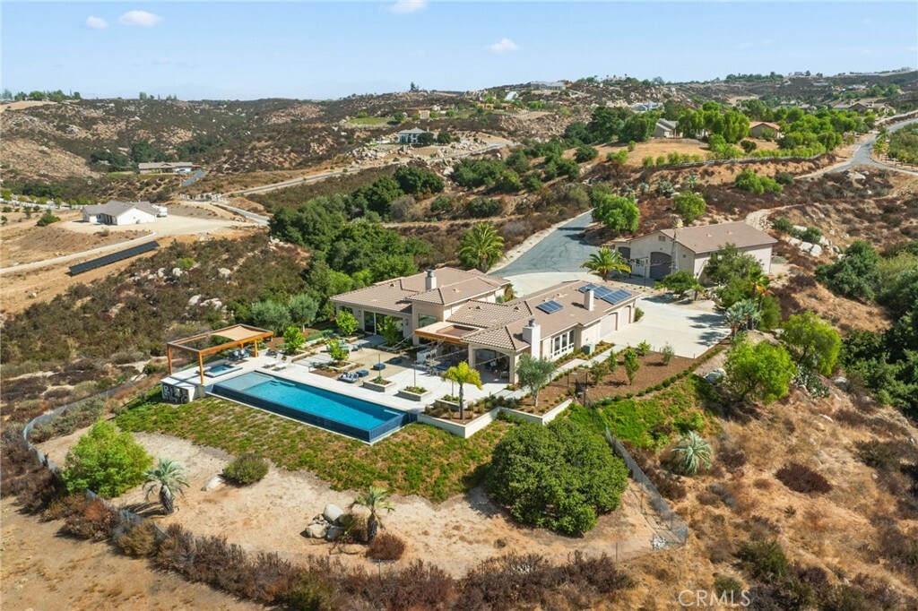 39893 Calle Breve  Temecula CA 92592 photo