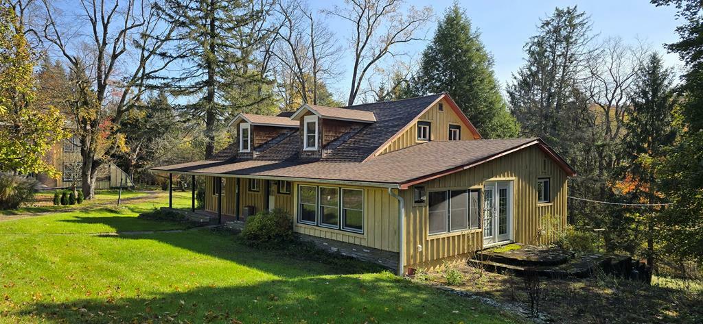 Property Photo:  38 Hillside Lane  PA 16939 