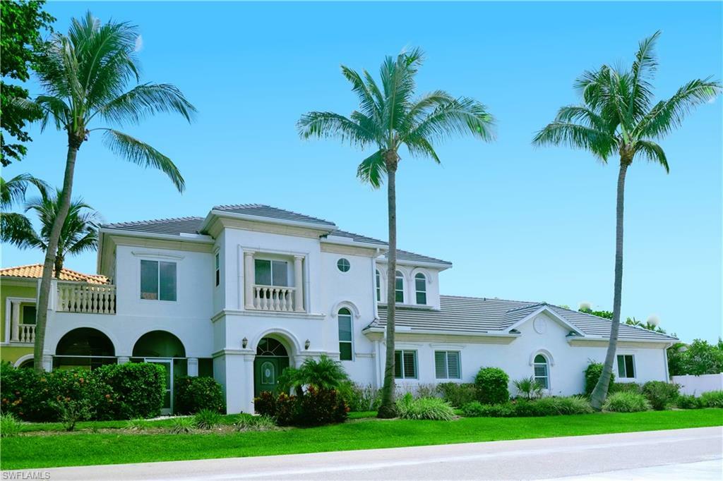 Property Photo: 11002 Vanderbilt Dr FL 34108