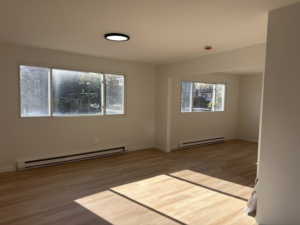 Property Photo:  1247 Commonwealth Ave 1  MA 02134 