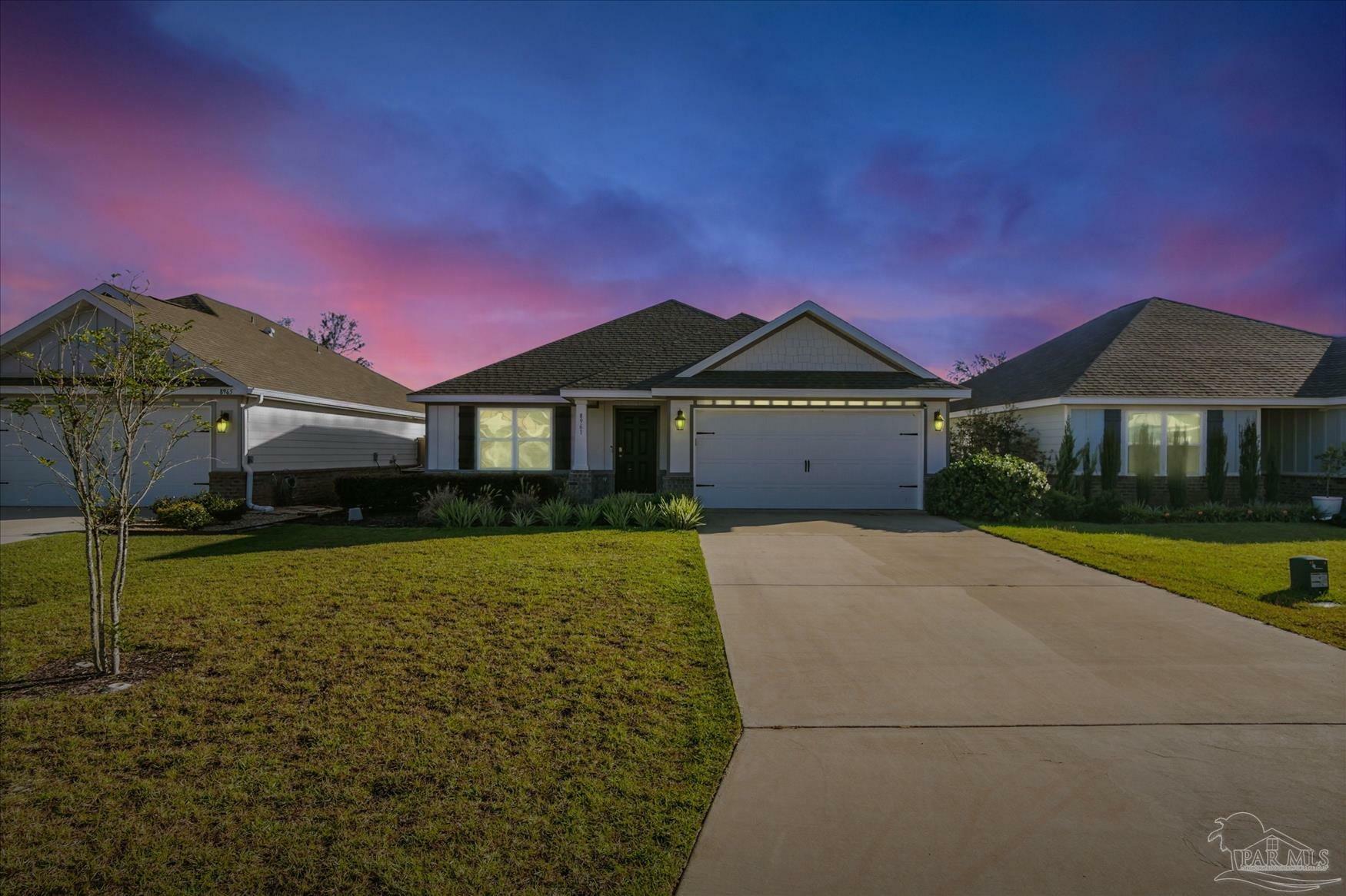 Property Photo: 8961 Skip Stone Rd FL 32583