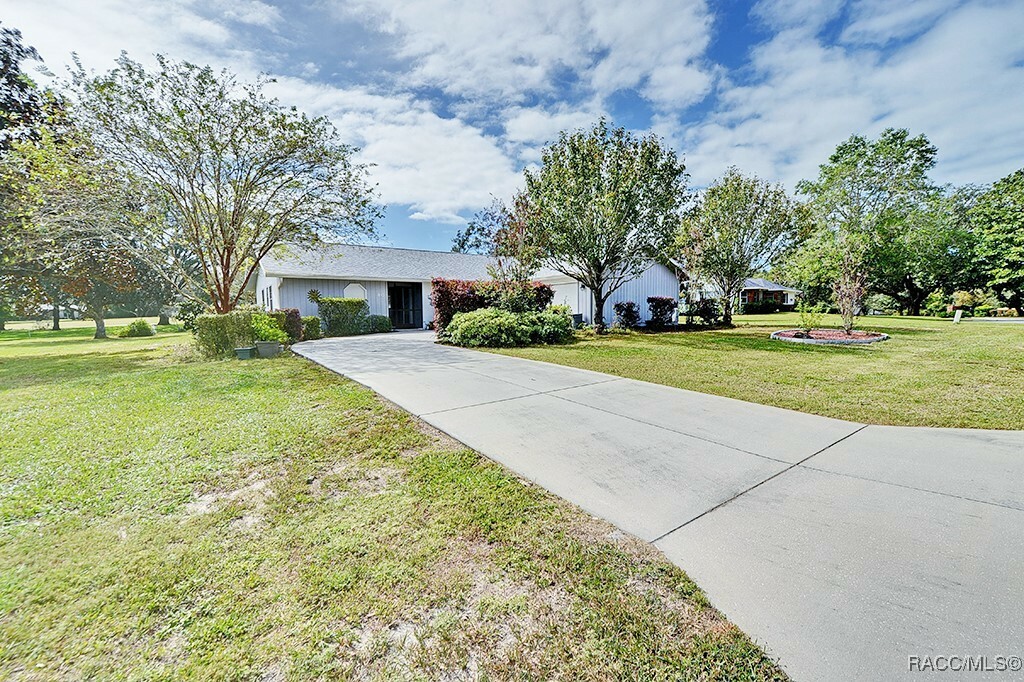 90 E Falconry Court  Hernando FL 34442 photo