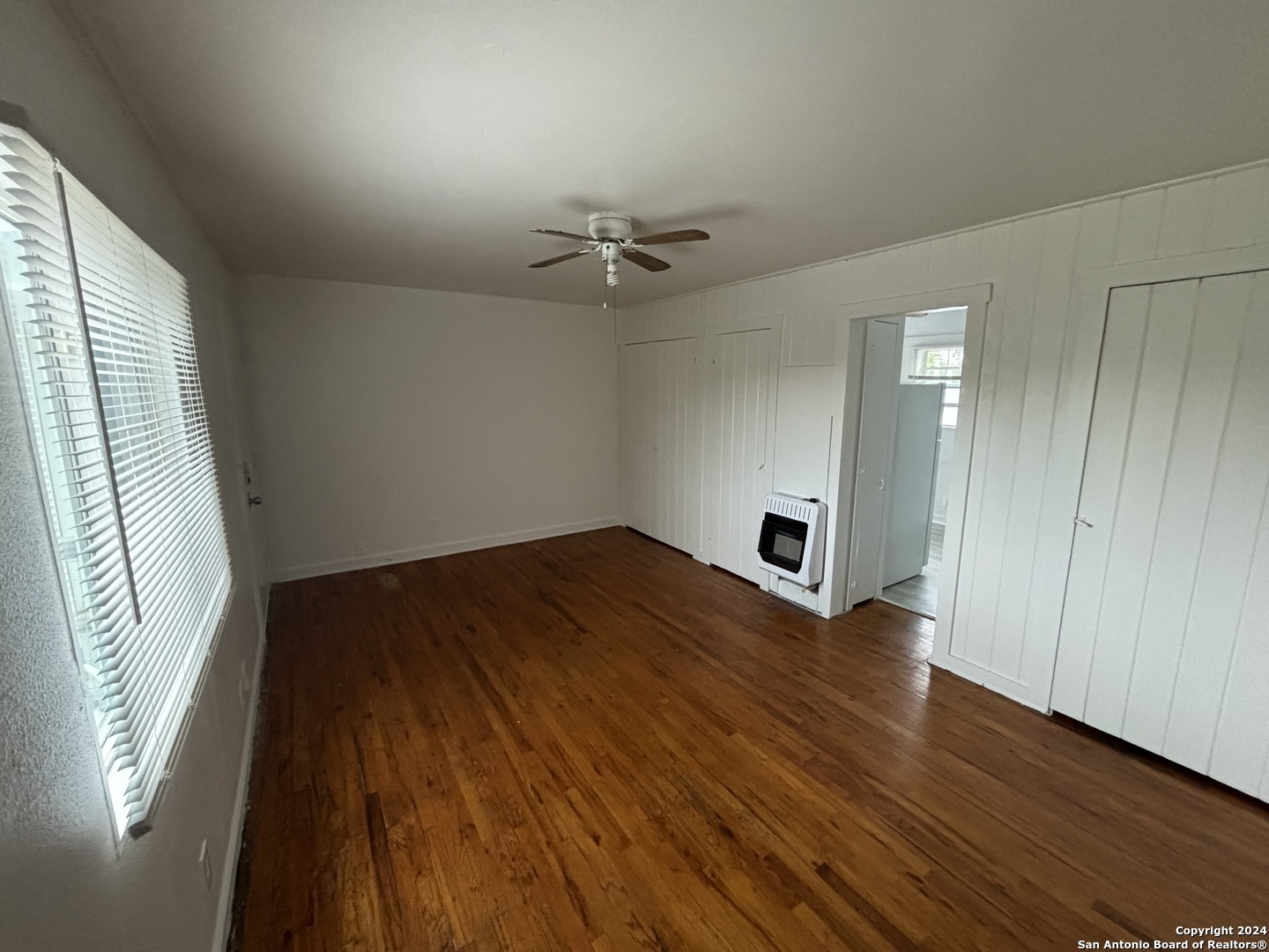 Property Photo:  417 Eleanor Ave 4  TX 78209 