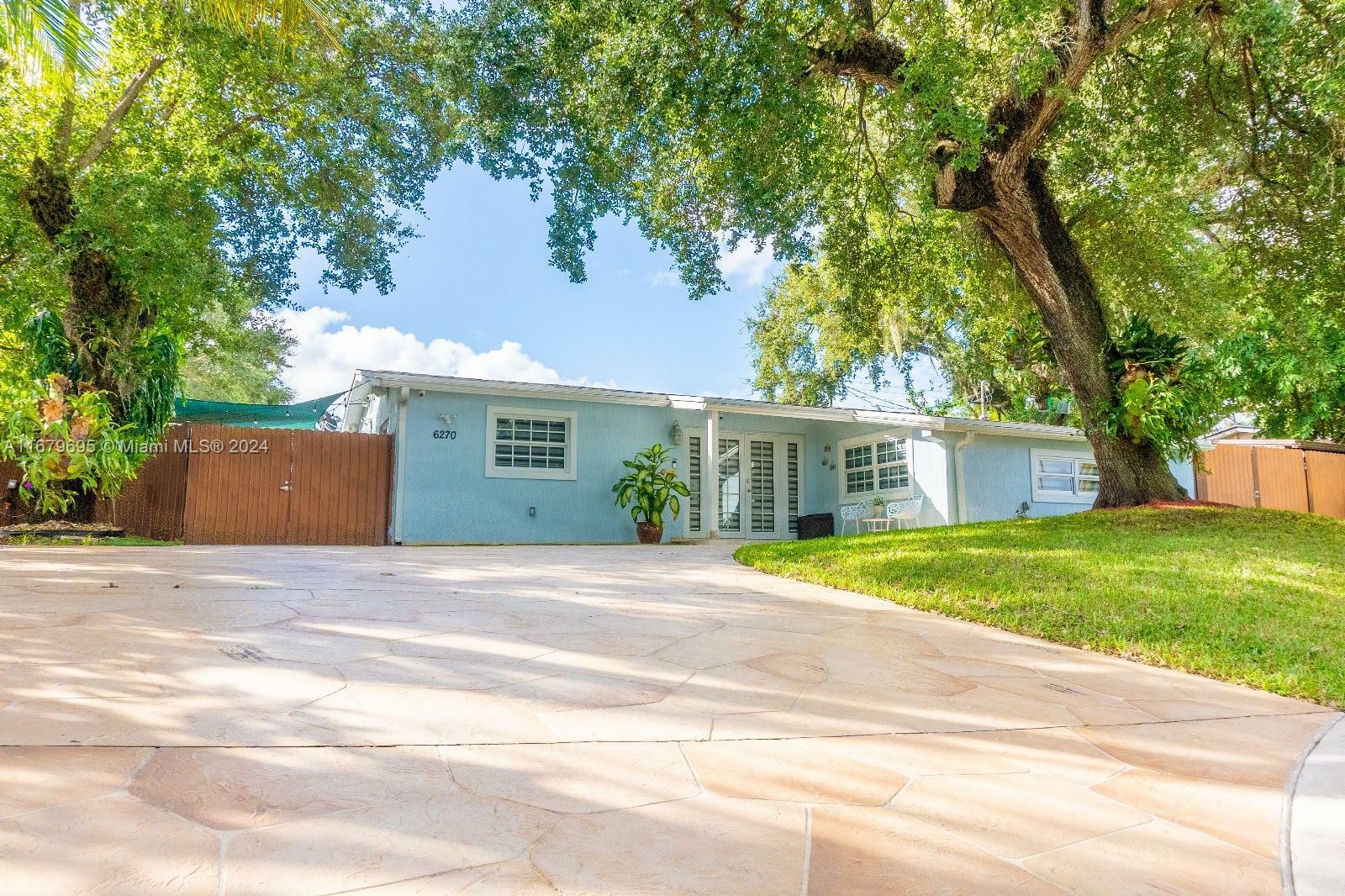 Property Photo:  6270 Coolidge St  FL 33024 