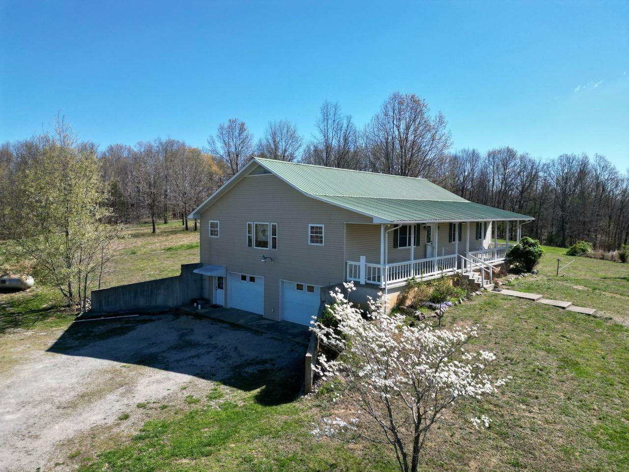 Property Photo:  673 County Road 258  MO 65778 