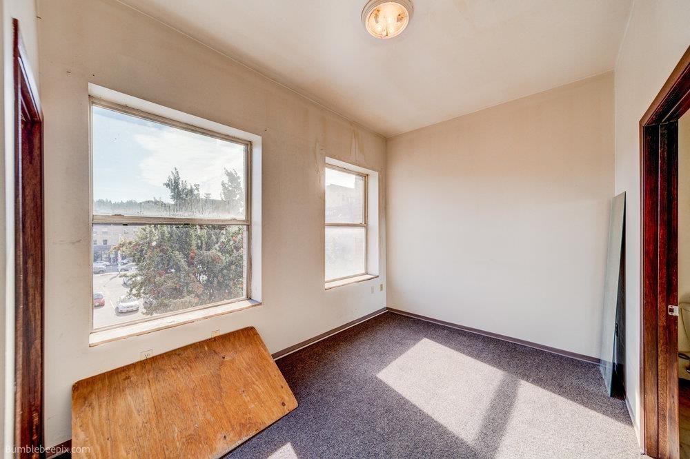 Property Photo:  406  W Sprague Ave 301  WA 99201 