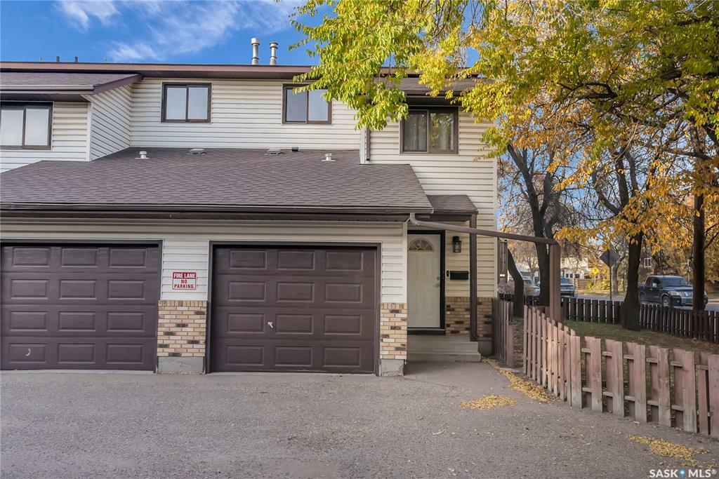 Property Photo:  1640A Central Avenue  SK S7N 2H5 