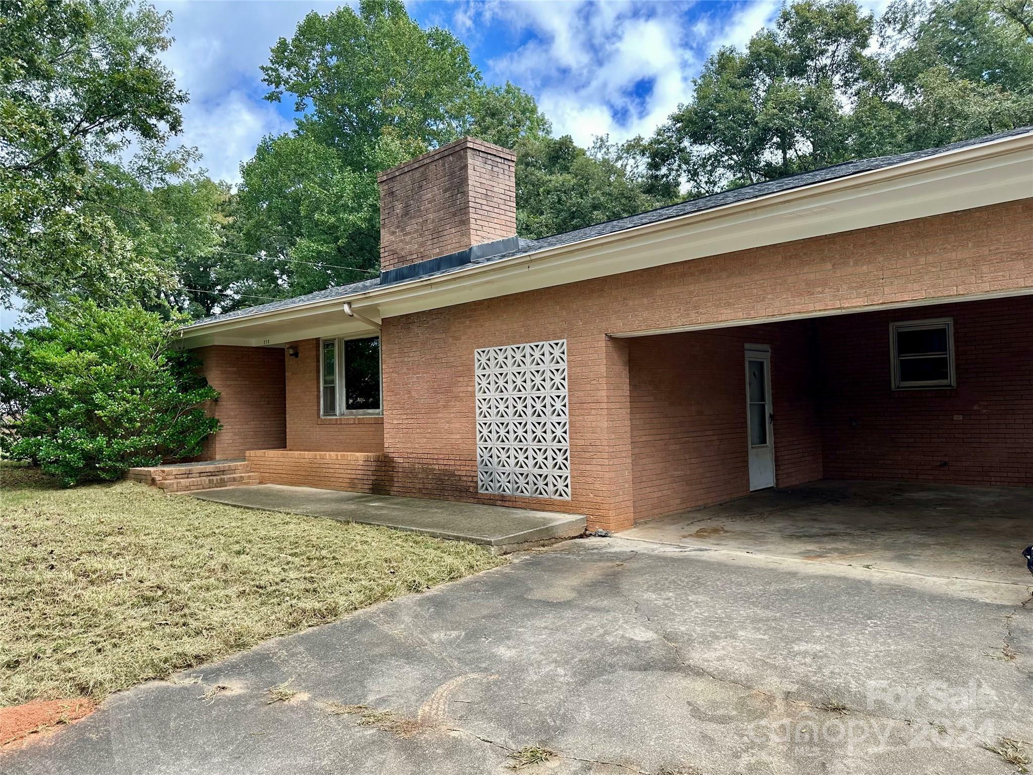 Property Photo:  274 Ledbetter Road  NC 28160 