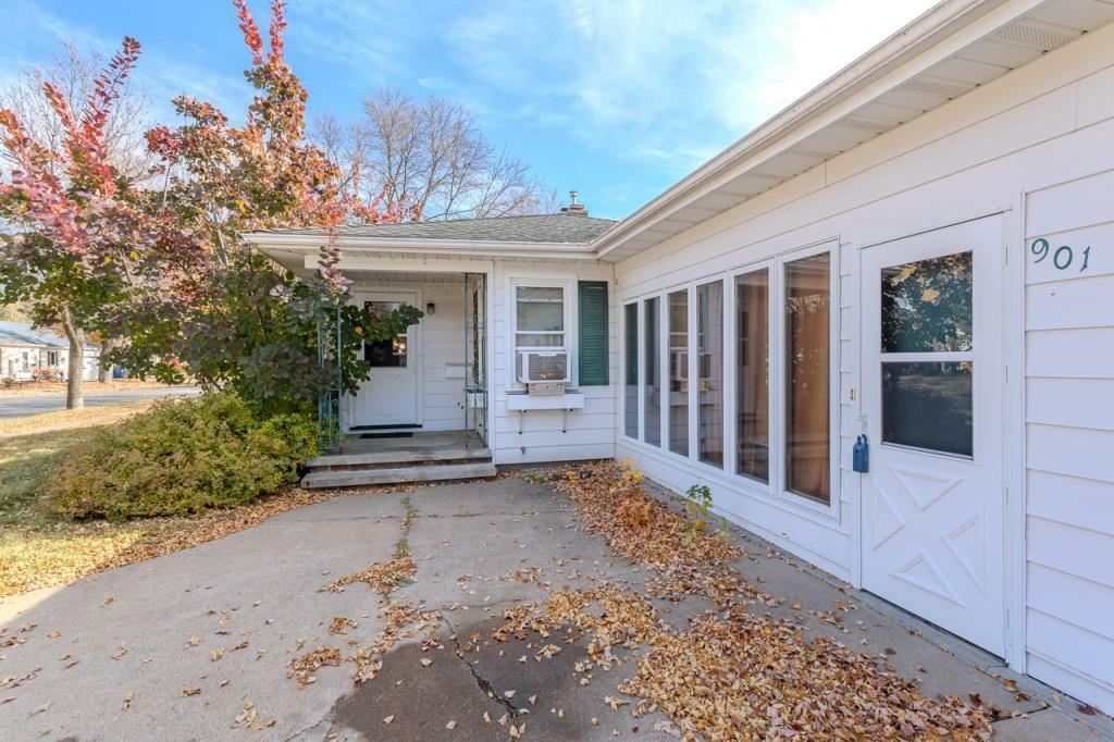 Property Photo:  901 Ross Avenue  WI 54403 