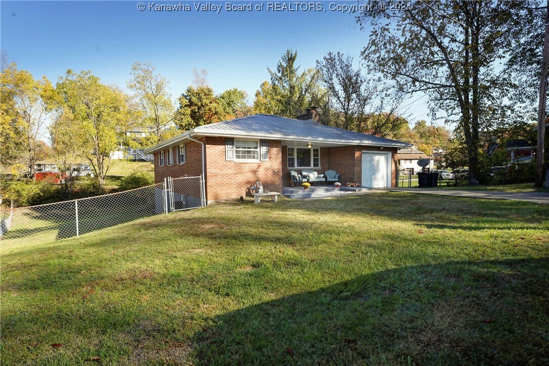 Property Photo:  107 Iris Drive  WV 25071 