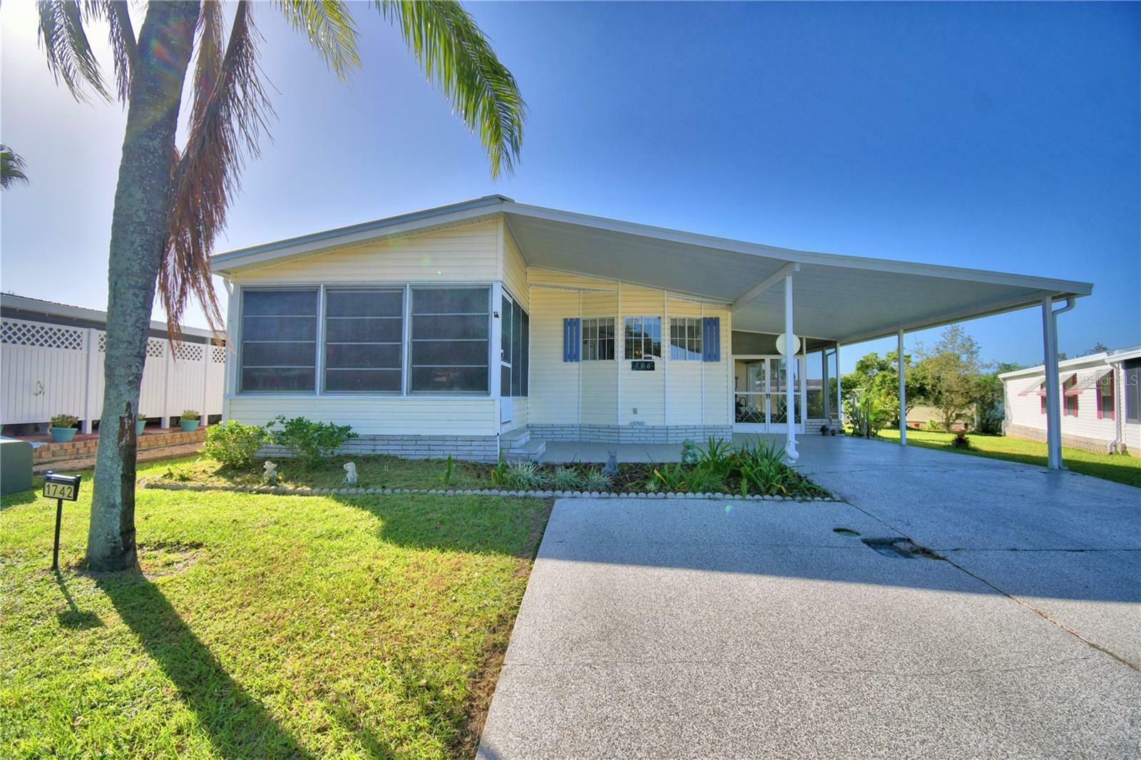 Property Photo:  1742 Fox Hill Drive  FL 33810 