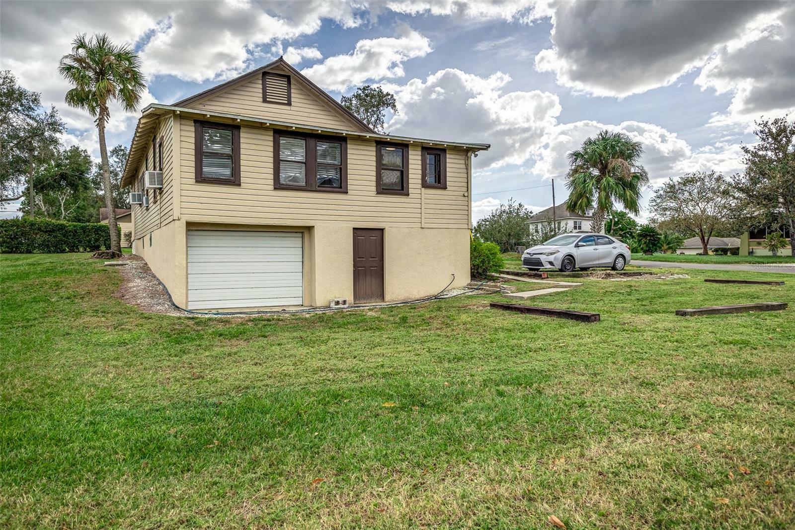 Property Photo:  433 Main Street  FL 33851 