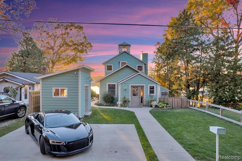 Property Photo: 2071 Miles Road MI 48446 8080