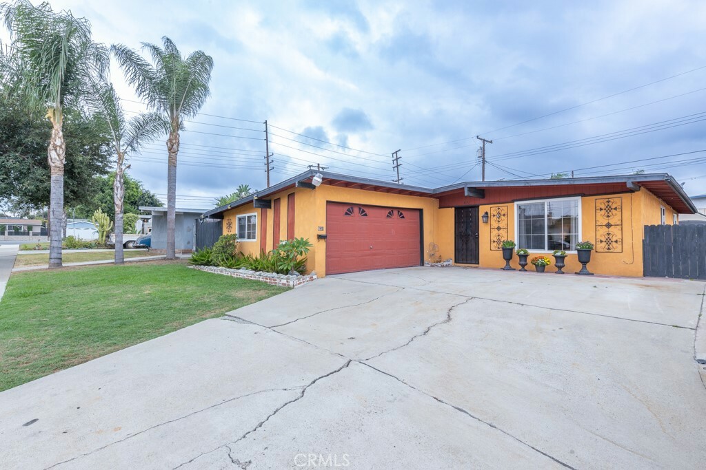 Property Photo:  631 Clifton Street  CA 90631 