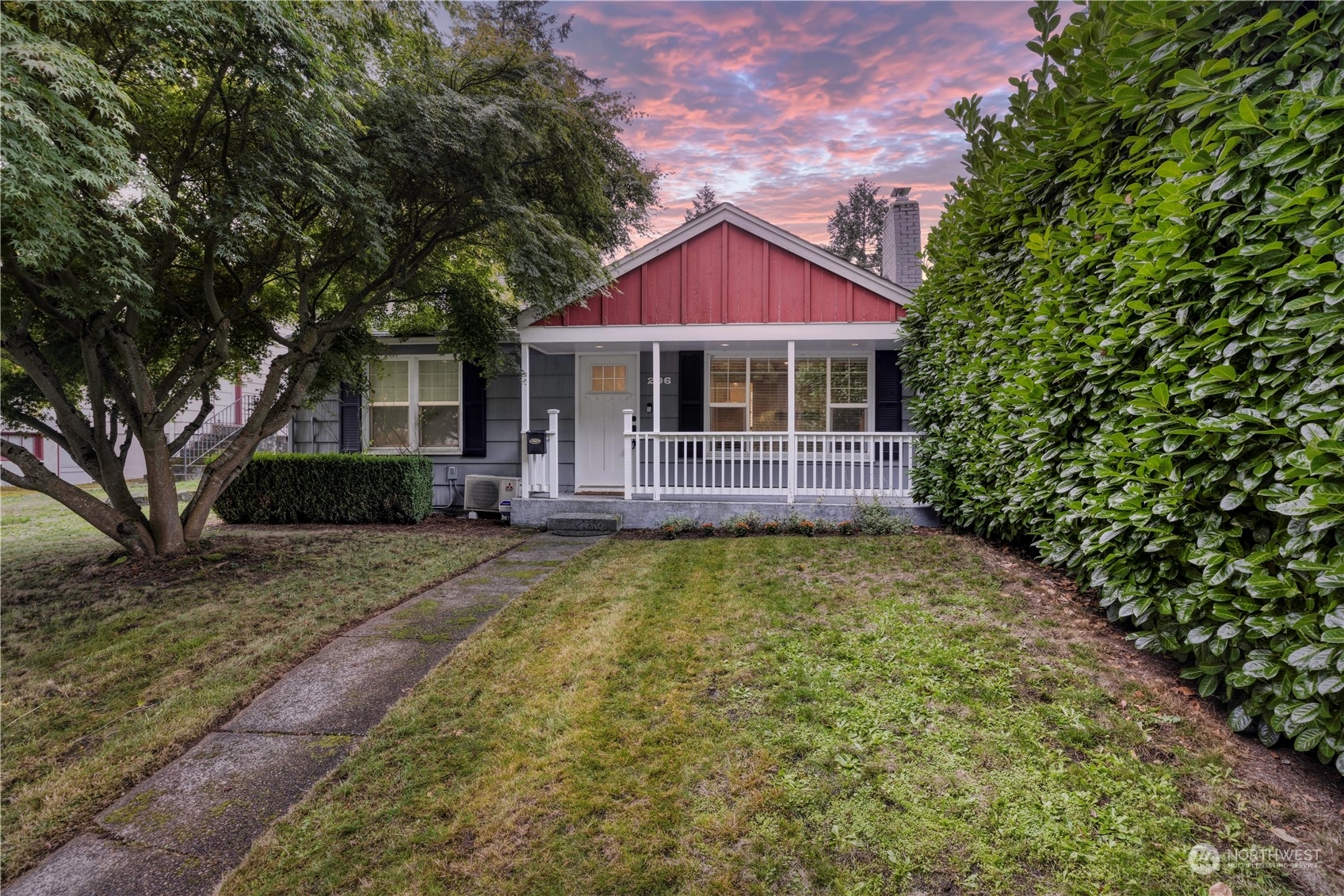 Property Photo:  206 Del Monte Avenue  WA 98466 