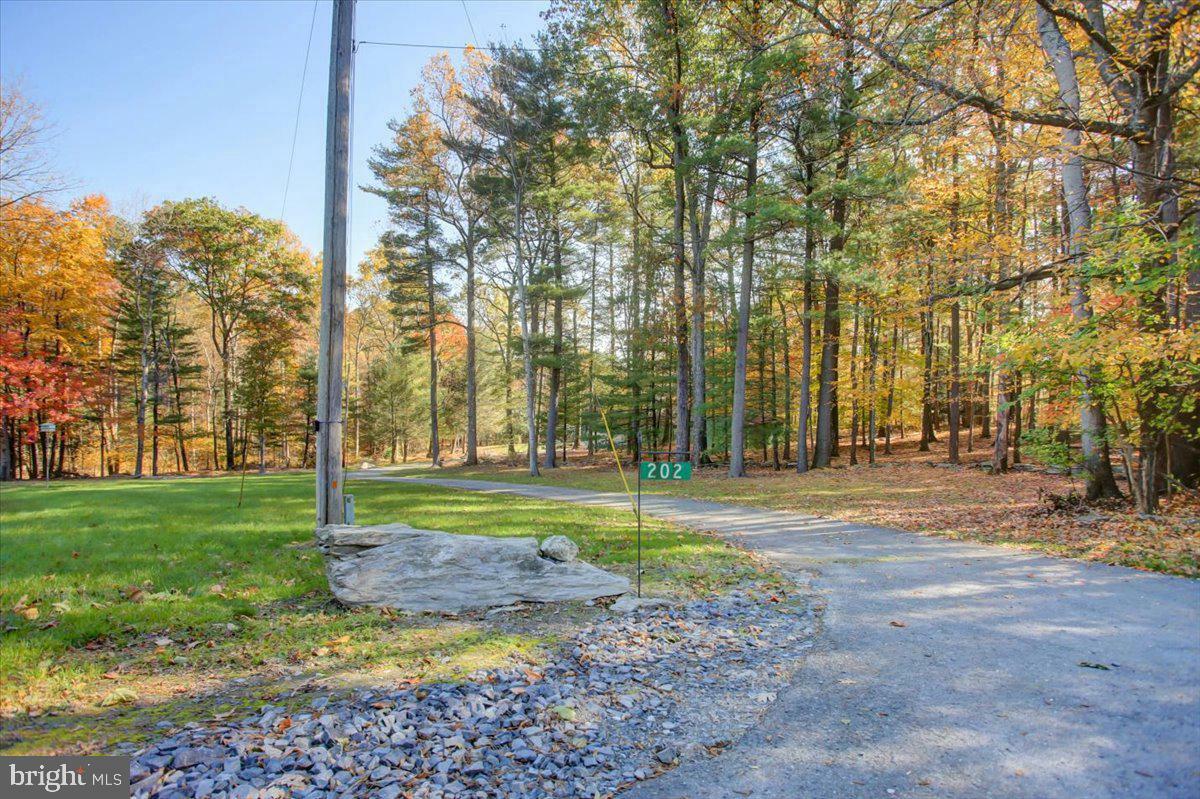 Property Photo:  202 Pebble Lane  PA 17307 